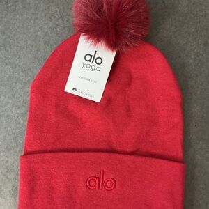 ALO Yoga women’s Red Pom-Pom Beanie